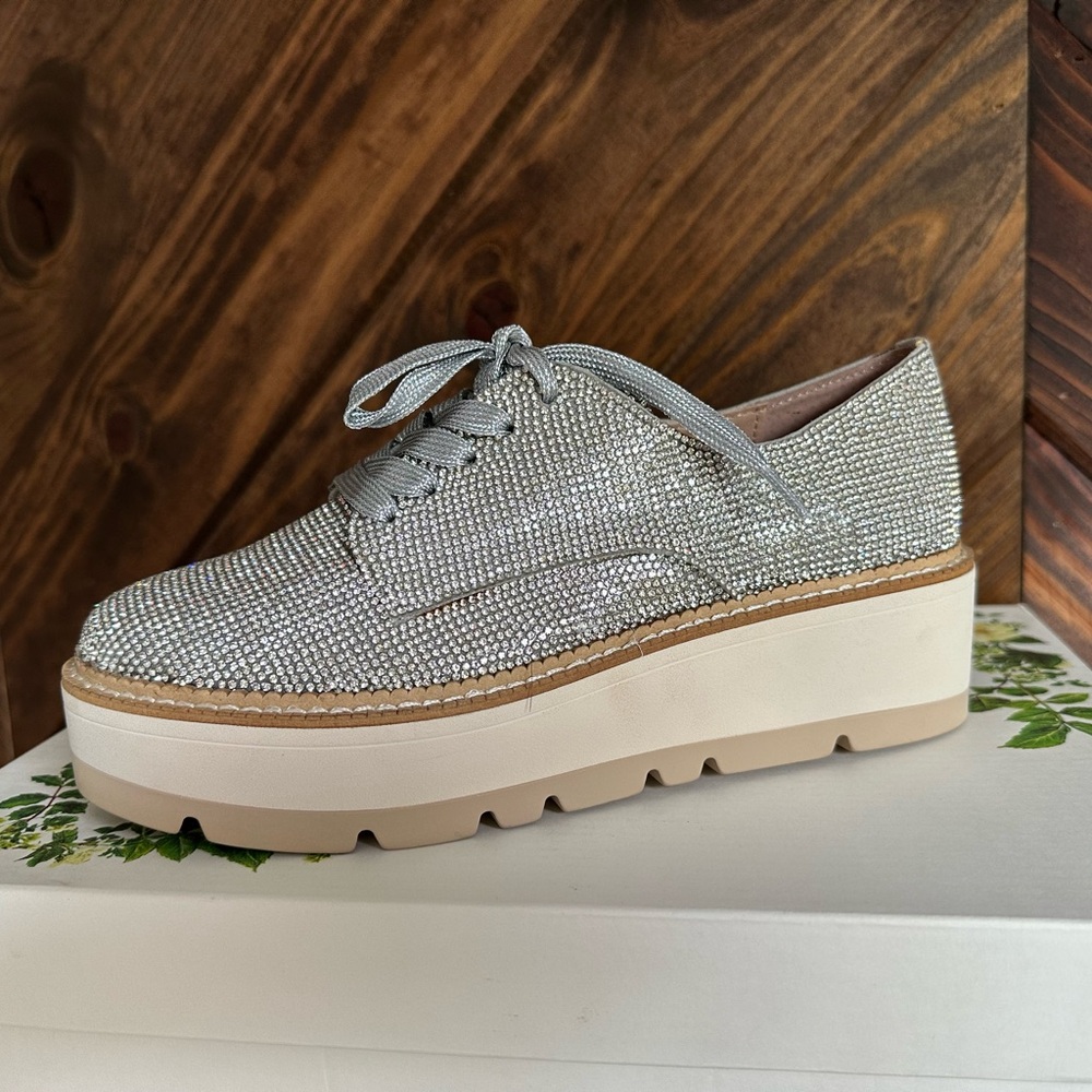 Chelsea & Violet shoes new Silver